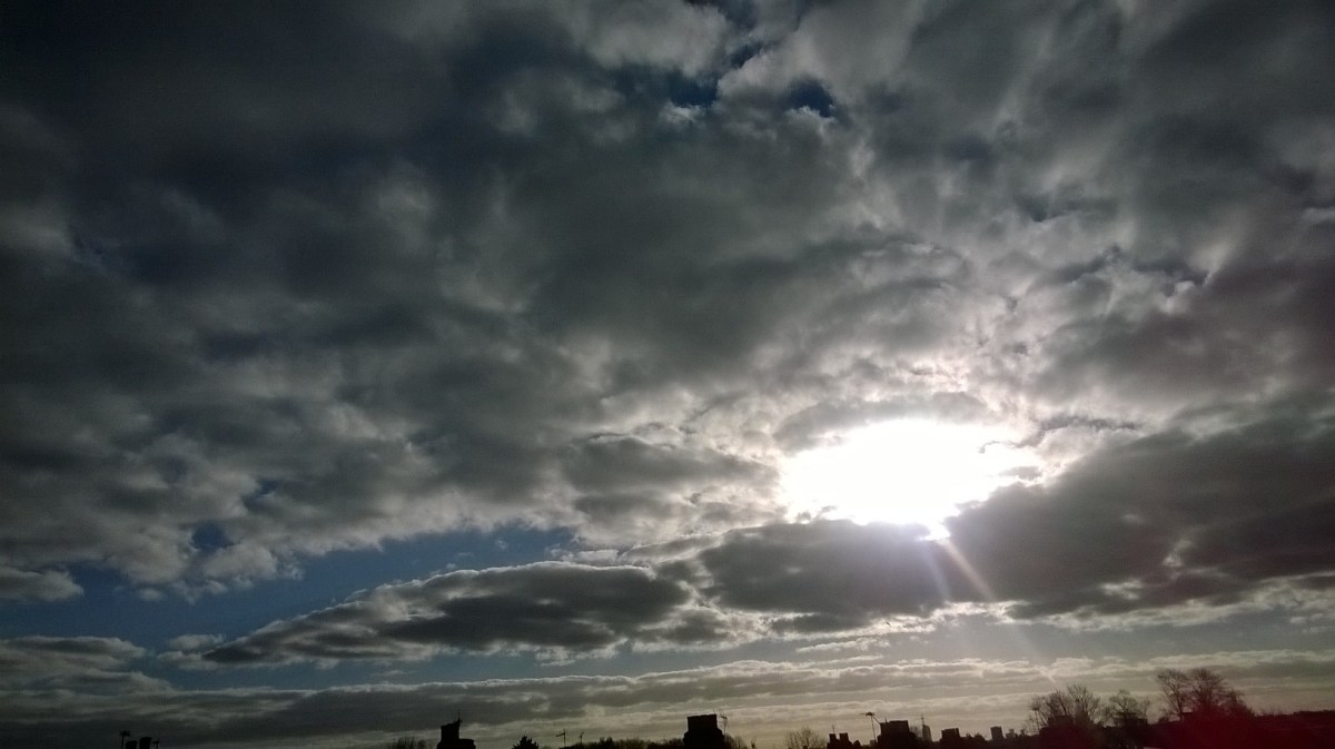 東京裁判と対で、天皇と日本人を虐待し侮辱する『日本国憲法』の「改正」では、日本の「主権と独立を喪失した敗戦奴隷」の立場は変えられない＿＿『日本国憲法』無効確認への道②